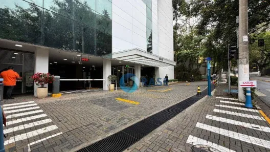 Sala Comercial para venda ou aluguel, 84m² no Vila Andrade, São Paulo