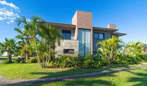 Sobrado com 4 Quartos à venda, 430m² no Torres, Torres