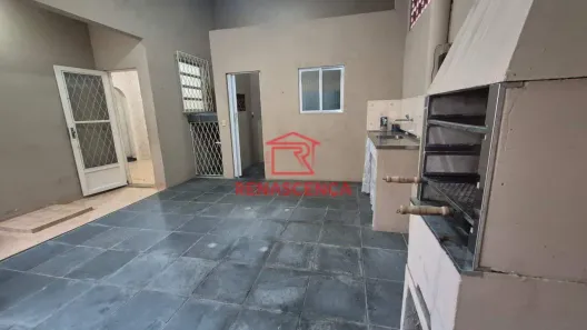 Casa com 2 Quartos para alugar, 98m² no Campinho, Rio de Janeiro