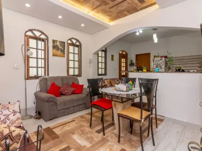 Sobrado com 5 Quartos à venda, 200m² no Vila Zat, São Paulo