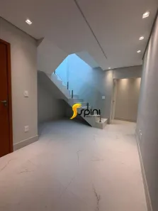 Cobertura com 4 Quartos para alugar, 215m² no Tibery, Uberlândia