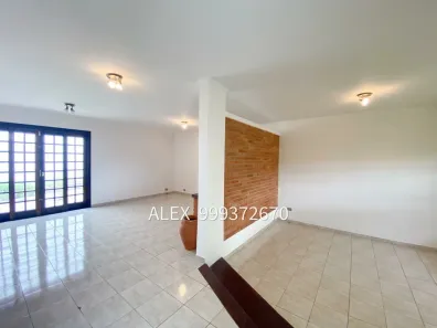 Sobrado com 3 Quartos à venda, 250m² no Vila Universitária, São Paulo