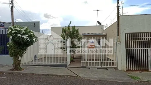 Casa com 4 Quartos para alugar, 89m² no Martins, Uberlândia