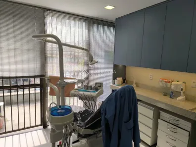 Sala Comercial à venda, 31m² no Petrópolis, Porto Alegre