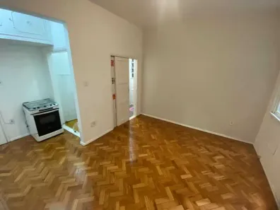 Kitnet com 1 Quarto à venda, 27m² no Copacabana, Rio de Janeiro