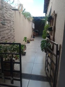 Casa com 3 Quartos à venda, 250m² no Jardim das Palmeiras, Uberlândia