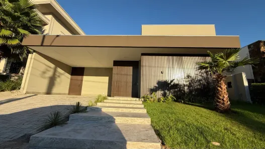 Casa de Condomínio com 3 Quartos à venda, 300m² no Condomínio Residencial Vila Jardim, Cuiabá