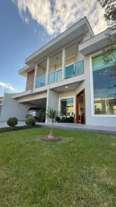Sobrado com 3 Quartos à venda, 265m² no Iririú, Joinville