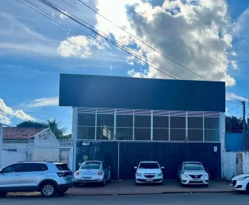 Sala Comercial com 2 Quartos para alugar, 700m² no Vila Bandeirante, Campo Grande