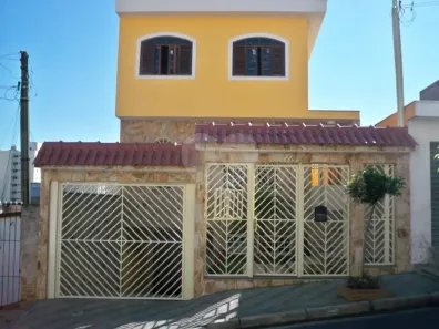 Sobrado com 3 Quartos à venda, 228m² no Vila Nivi, São Paulo