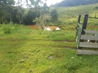 Fazenda/Sítio com 2 Quartos à venda, 48000m² no , Camanducaia