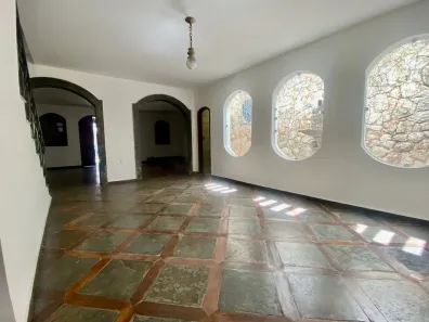 Casa com 5 Quartos para alugar, 324m² no Palmares, Belo Horizonte