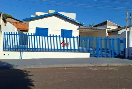 Casa com 3 Quartos para alugar, 131m² no Centro, Presidente Prudente