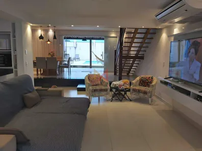 Casa com 3 Quartos à venda, 200m² no Enseada Azul, Guarapari