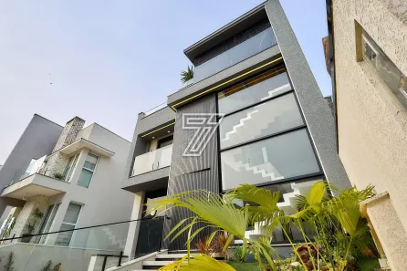 Casa de Condomínio com 3 Quartos à venda, 327m² no Santa Quitéria, Curitiba
