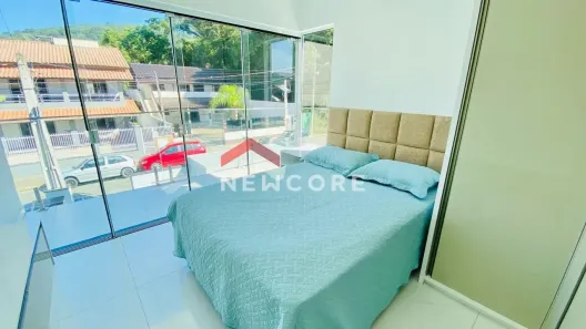 Sobrado com 3 Quartos à venda, 165m² no Zimbros, Bombinhas