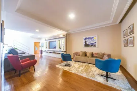 Sobrado com 4 Quartos à venda, 302m² no Vila Assunção, Santo André
