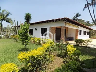 Casa de Condomínio com 3 Quartos para alugar, 450m² no Jardim Colibri, Cotia