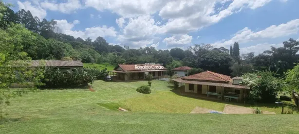 Fazenda/Sítio com 4 Quartos à venda, 72600m² no Centro, Araçariguama