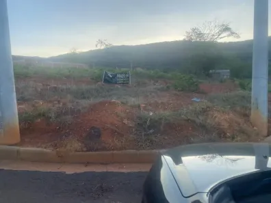 Lote/Terreno à venda, 645m² no Ibituruna, Montes Claros