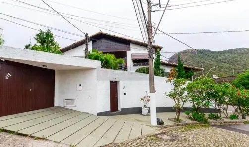 Casa com 4 Quartos à venda, 570m² no São Francisco, Niterói