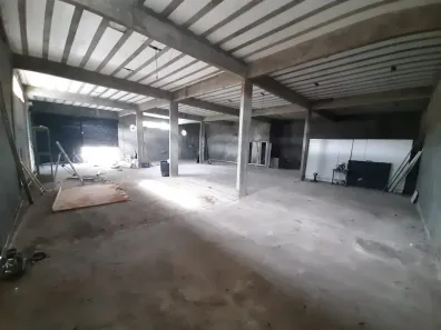 Galpão/Depósito/Armazém para alugar, 558m² no Laranjal, São Gonçalo