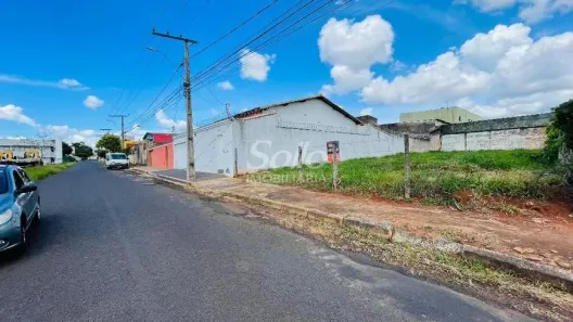 Lote/Terreno à venda, 418m² no Tibery, Uberlândia