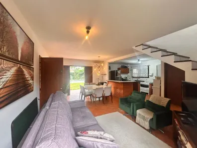 Casa de Condomínio com 3 Quartos à venda, 129m² no Cachoeira do Bom Jesus, Florianópolis