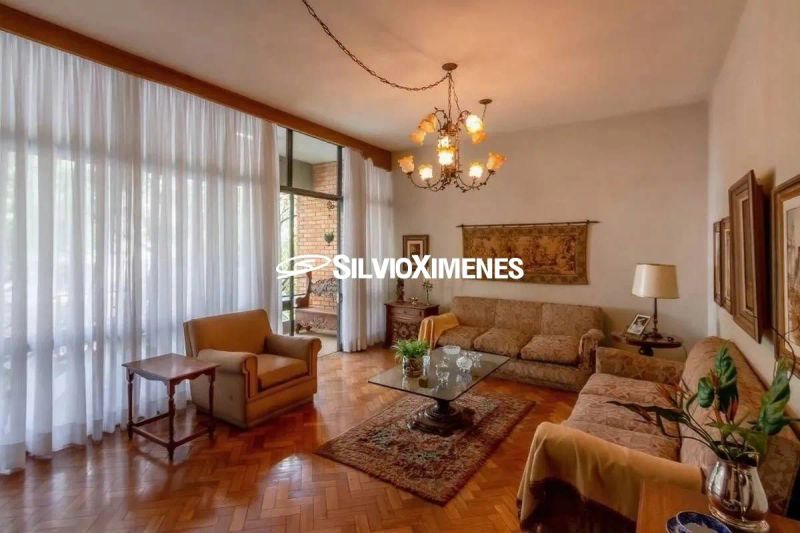 Casa com 4 quartos — Serra, Belo Horizonte