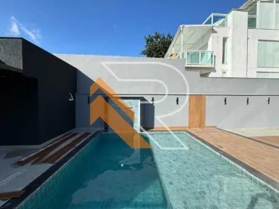Casa com 4 Quartos à venda, 360m² no Camboinhas, Niterói