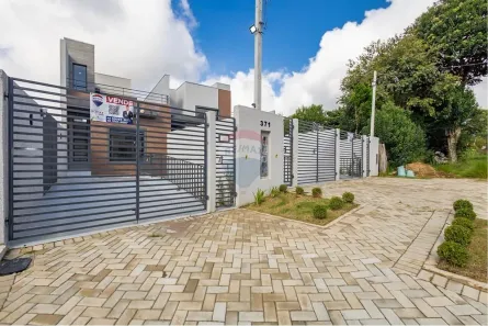Sobrado com 3 Quartos à venda, 154m² no Barreirinha, Curitiba