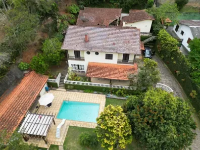 Casa de Condomínio com 6 Quartos à venda, 600m² no Itaipava, Petrópolis