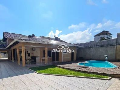 Casa com 8 Quartos para alugar, 640m² no Centro, Guaratuba