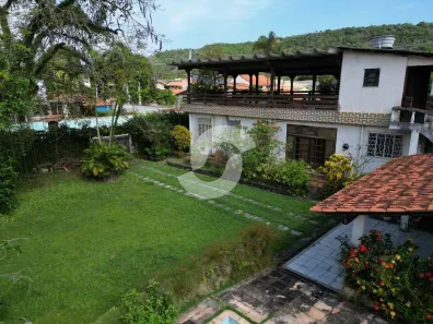 Casa com 3 Quartos à venda, 360m² no Piratininga, Niterói