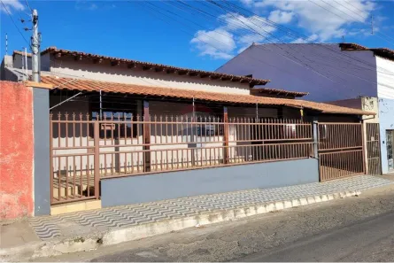 Casa com 3 Quartos à venda, 234m² no Santa Efigênia, Lavras