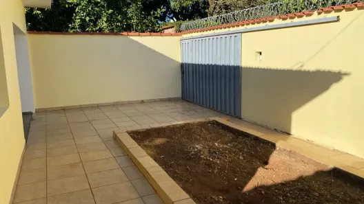 Casa com 3 Quartos para alugar, 137m² no Jardim Flórida, Franca