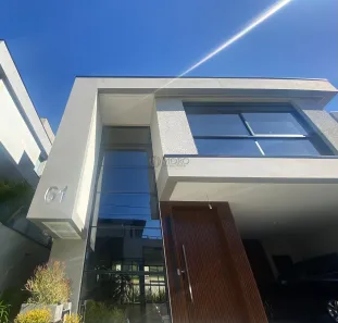 Casa de Condomínio com 3 Quartos à venda, 307m² no São Braz, Curitiba