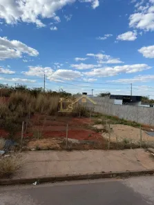 Lote/Terreno à venda, 400m² no Loteamento Novo Primavera, Montes Claros