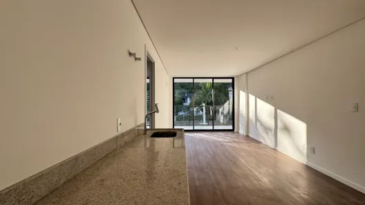 Apartamento com 2 Quartos à venda, 83m² no Itaipava, Petrópolis