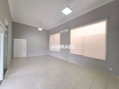 Casa de Condomínio com 3 Quartos para alugar, 320m² no Vila Aviação, Bauru