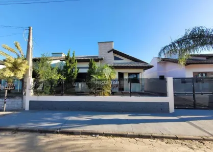 Casa com 2 Quartos para alugar, 56m² no Operária, Araranguá