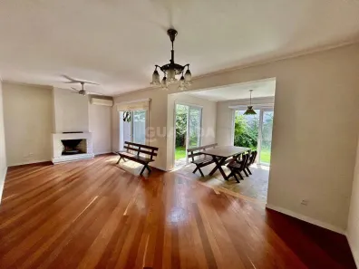 Casa com 3 Quartos para alugar, 190m² no Pedra Redonda, Porto Alegre