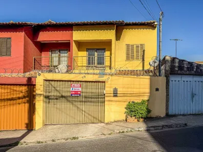 Casa com 3 Quartos para alugar, 167m² no Centro, Contagem