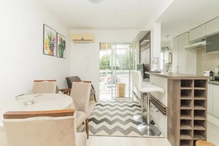 Apartamento com 2 Quartos para alugar, 61m² no Jardim Carvalho, Porto Alegre