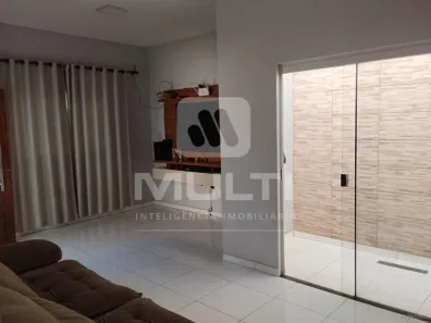 Casa com 3 Quartos à venda, 80m² no Jardim Holanda, Uberlândia