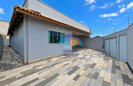 Casa com 3 Quartos para venda ou aluguel, 147m² no Centro, Peruíbe