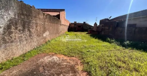 Casa com 2 Quartos à venda, 80m² no Nossa Senhora da Abadia, Uberaba
