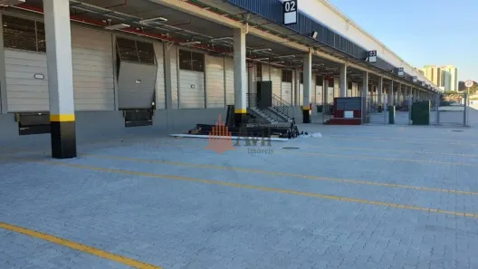 Imóvel Comercial para alugar, 462542m² no Itaqui, Itapevi