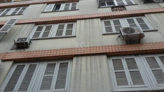Apartamento com 2 Quartos à venda, 68m² no Cidade Baixa, Porto Alegre