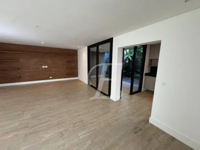 Casa de Condomínio com 3 Quartos para alugar, 268m² no Indianópolis, São Paulo